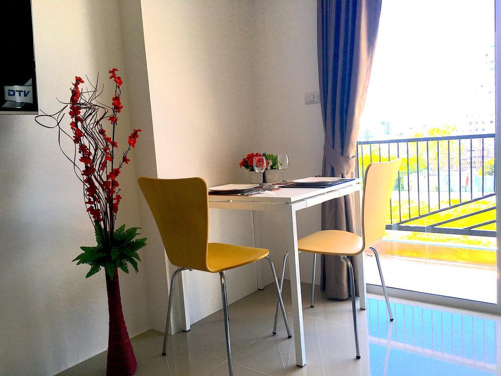 Breezy Room Pattaya Exterior photo